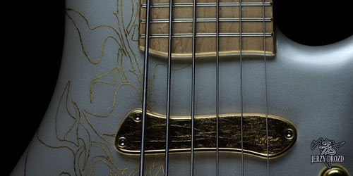 JERZY DROZD Trifid Nebula bass guitar gold gilded pickup and binding