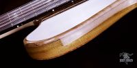 jerzy-drozd-siracusa-bass-guitar-body-detail