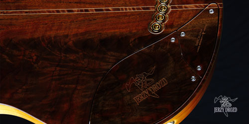 JERZY DROZD Deserto Rosso rear view of back cover plate and central purfling