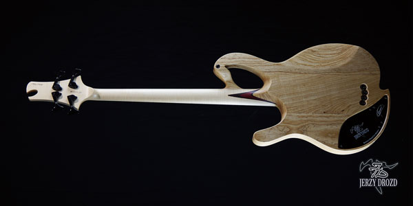 Barcelona Carles Benavent Piccolo bass guitar full back view