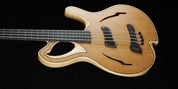 Barcelona Carles Benavent Piccolo bass guitar horizontal body view